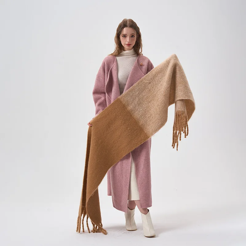 Simple color-blocking soft touch plush scarf in winter thickened and lengthened cashmere shawl student windproof scarf for women
Simple color-blocking soft touch plush scarf in winter thickened and lengthened cashmere shawl student windproof scarf for women