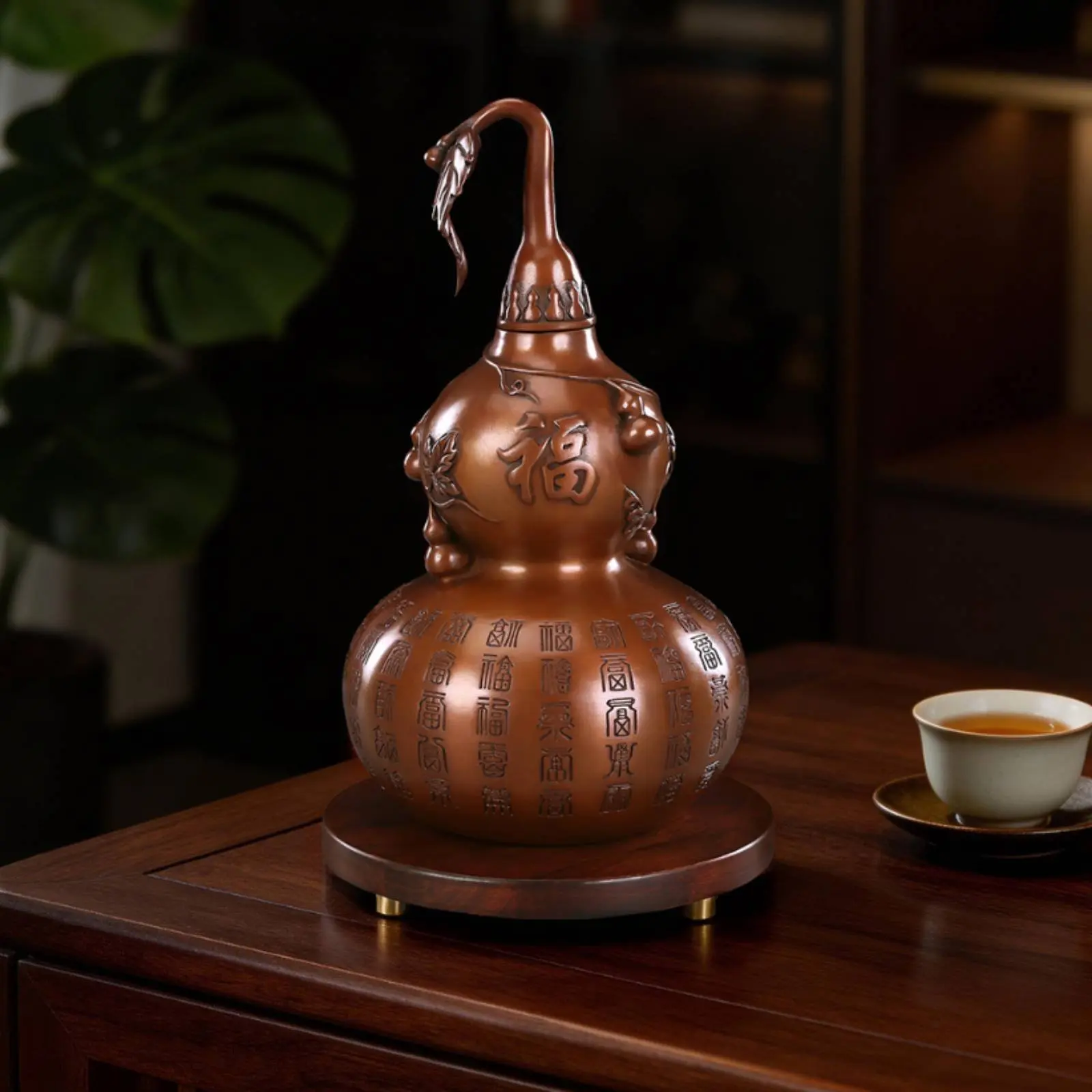 Copper Gourd Statue Engraved Pattern Hollow Gourd Ornament Wealth Prosperity for Living Room, Entryway
Copper Gourd Statue Engraved Pattern Hollow Gourd Ornament Wealth Prosperity for Living Room, Entryway