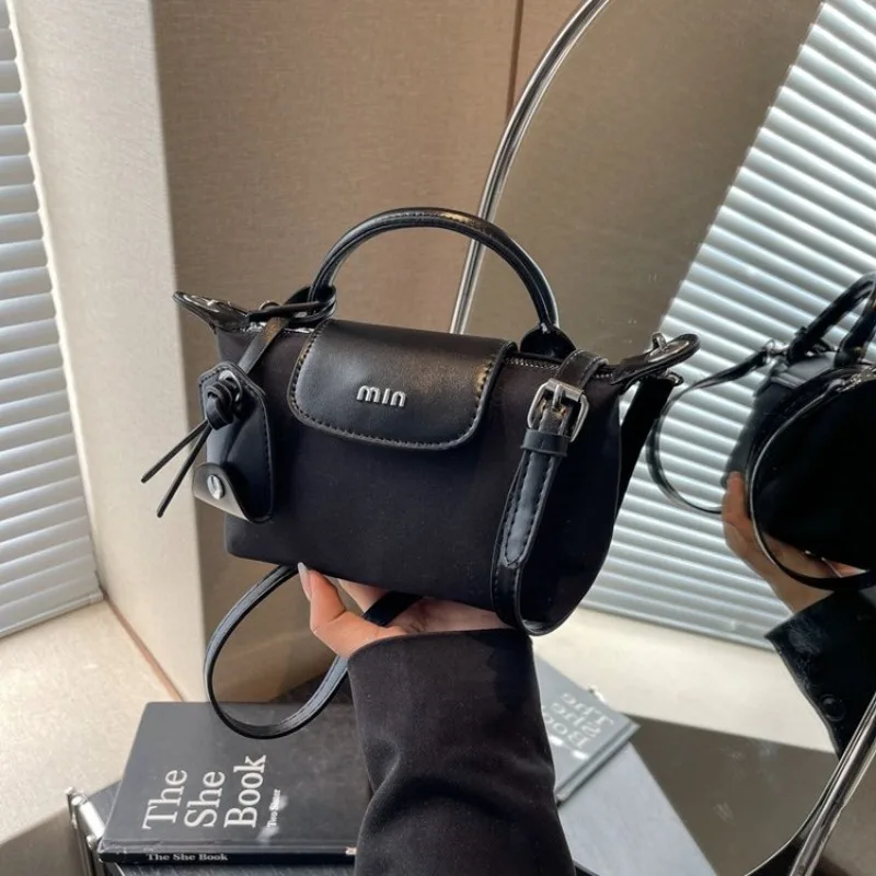 Fashion Patchwork Women's Bag - Versatile Textured Shoulder Crossbody Handbag, Stylish 2026 New Design, Ideal for Daily Commute
Fashion Patchwork Women's Bag - Versatile Textured Shoulder Crossbody Handbag, Stylish 2026 New Design, Ideal for Daily Commute