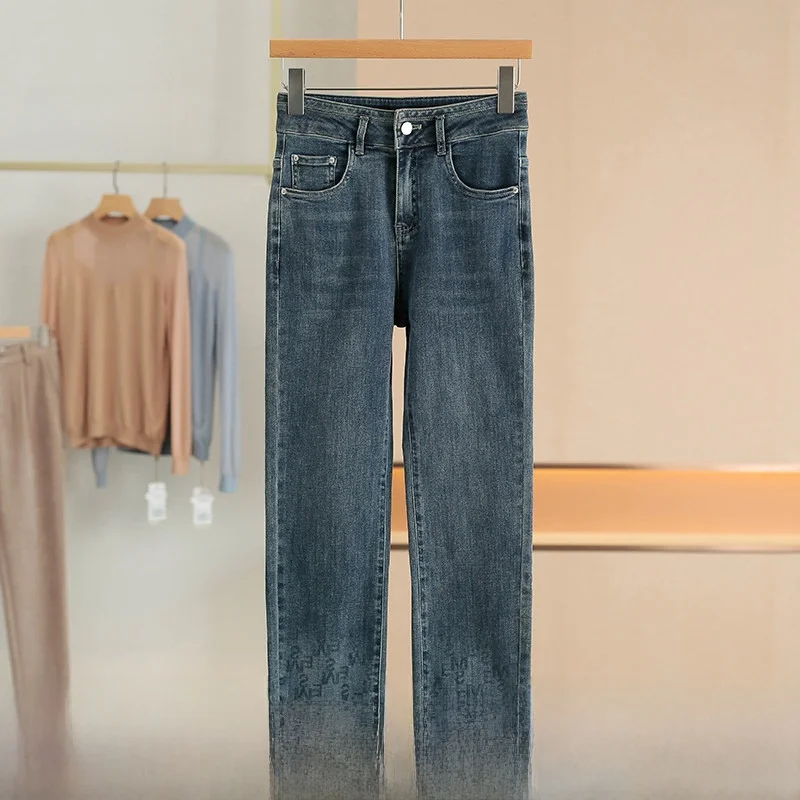 Cotton Elastic Comfortable Nine-Piece Jeans Women's Spring Fashion New Style Loose Fit High Waist Button Closure Casual Style
Cotton Elastic Comfortable Nine-Piece Jeans Women's Spring Fashion New Style Loose Fit High Waist Button Closure Casual Style