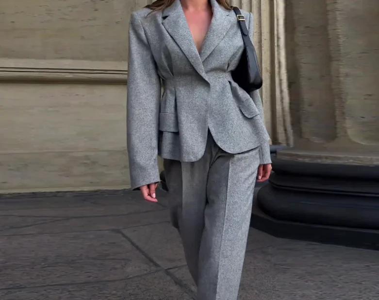Women's Elegant Slim Lapel Suit Top & Pants Sets Female Solid Two-Piece Set Temperament Commuting Women Fashion Trousers Outfits
Women's Elegant Slim Lapel Suit Top & Pants Sets Female Solid Two-Piece Set Temperament Commuting Women Fashion Trousers Outfits