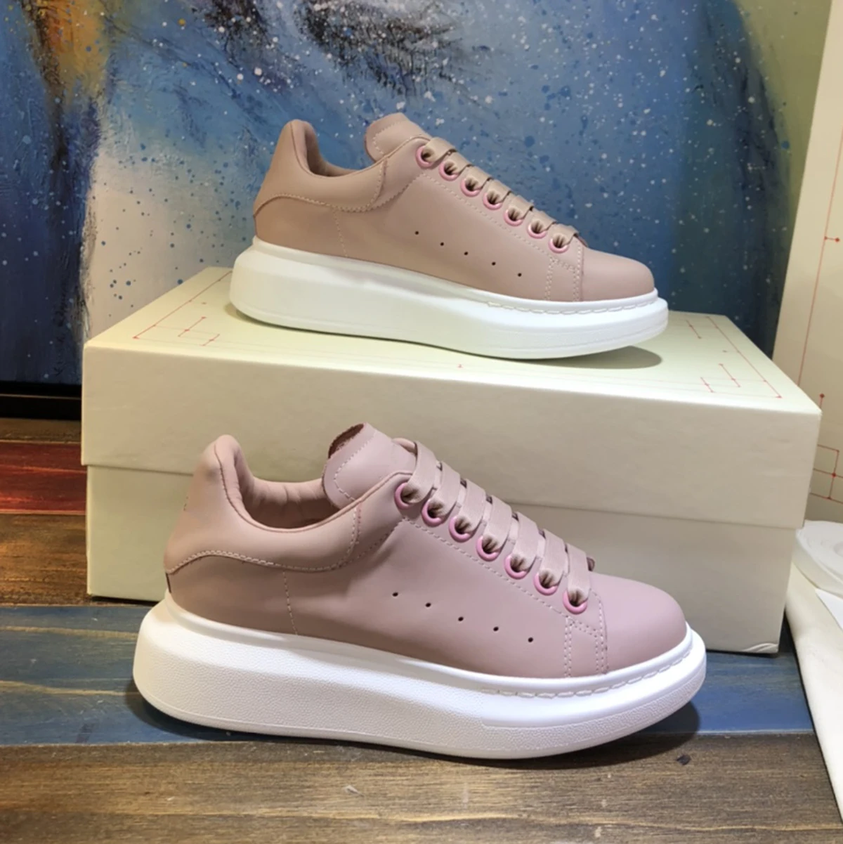 Top High Quality Womens Trendy Casual Shoes 34-46 Luxury Mens Real Leather Unisex Sneakers Designr Lovers Tide Shoes YN01119
Top High Quality Womens Trendy Casual Shoes 34-46 Luxury Mens Real Leather Unisex Sneakers Designr Lovers Tide Shoes YN01119