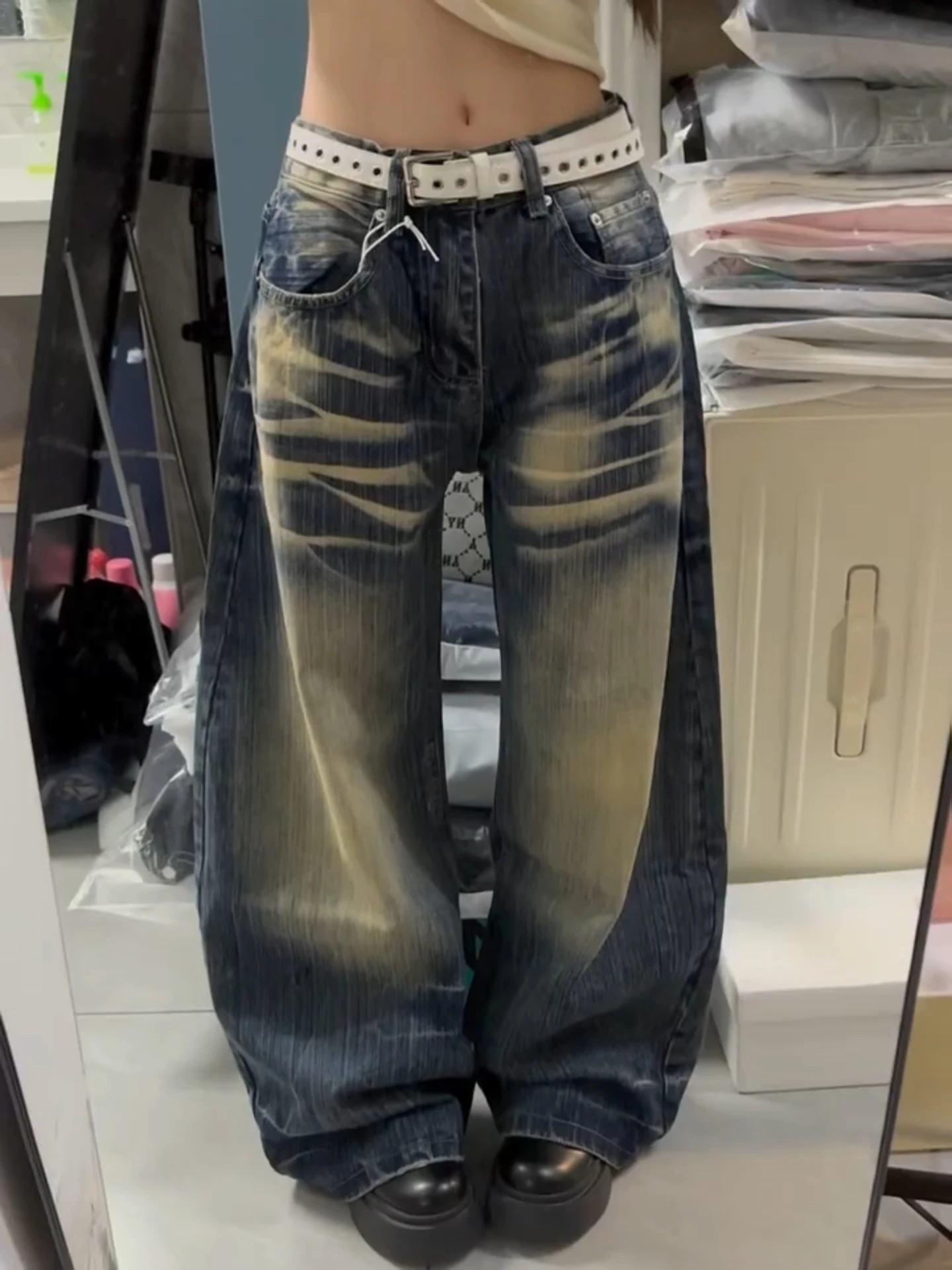 Retro American Large Size Distressed Bamboo Pattern Jeans Loose Straight Casual Long Trousers for Men And Women
Retro American Large Size Distressed Bamboo Pattern Jeans Loose Straight Casual Long Trousers for Men And Women
