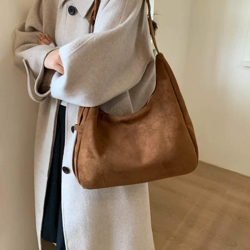 High-End Women's Daisy-Patterned Leather Tote Bag with Casual Vintage Paris Chic Commuter Look
High-End Women's Daisy-Patterned Leather Tote Bag with Casual Vintage Paris Chic Commuter Look