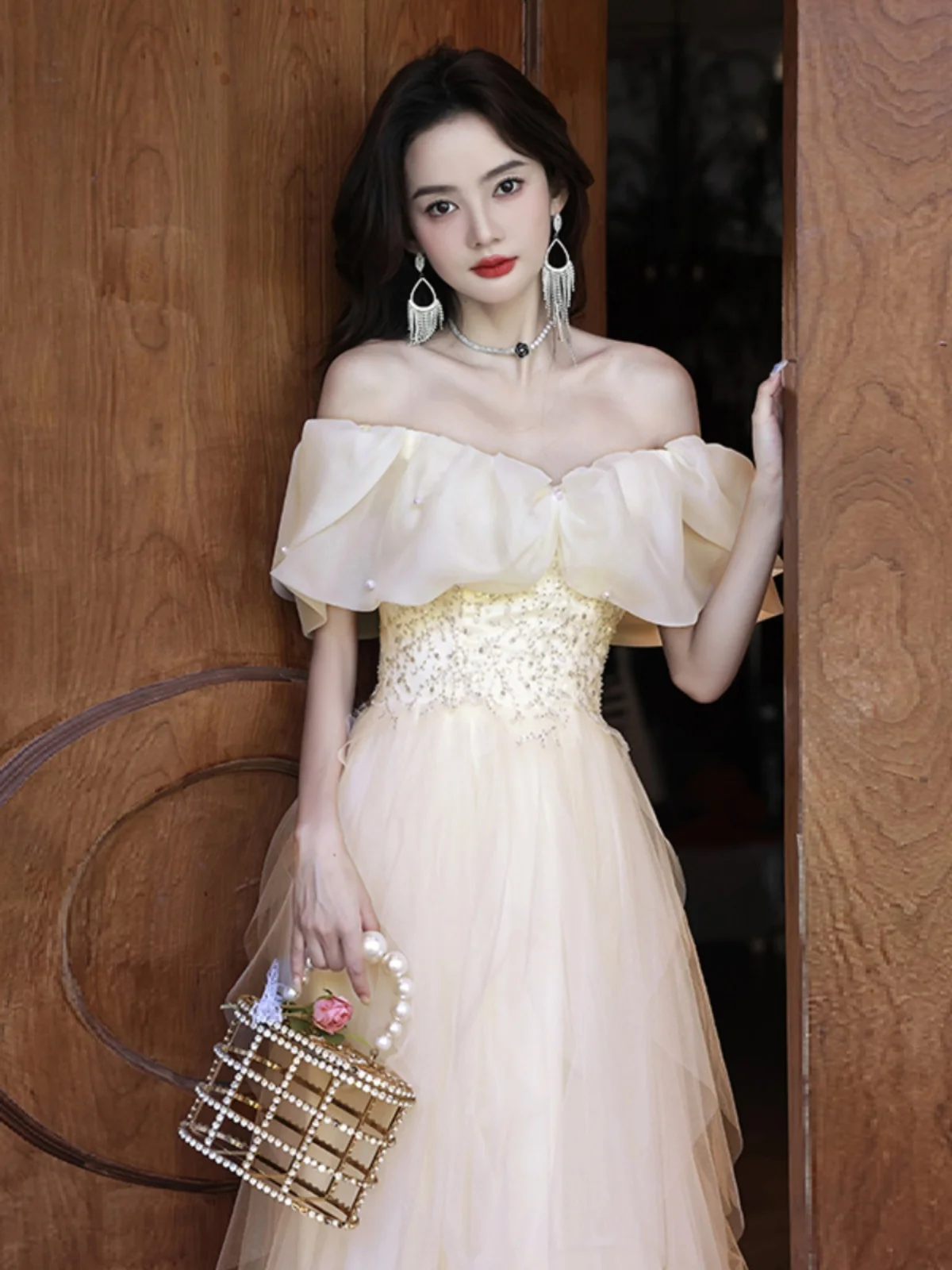 Champagne Color One oulder High End Evening Gown 2026 New Engagement Princ Skirt Birthday Host Performance Clothes adu...
Champagne Color One oulder High End Evening Gown 2026 New Engagement Princ Skirt Birthday Host Performance Clothes adu...