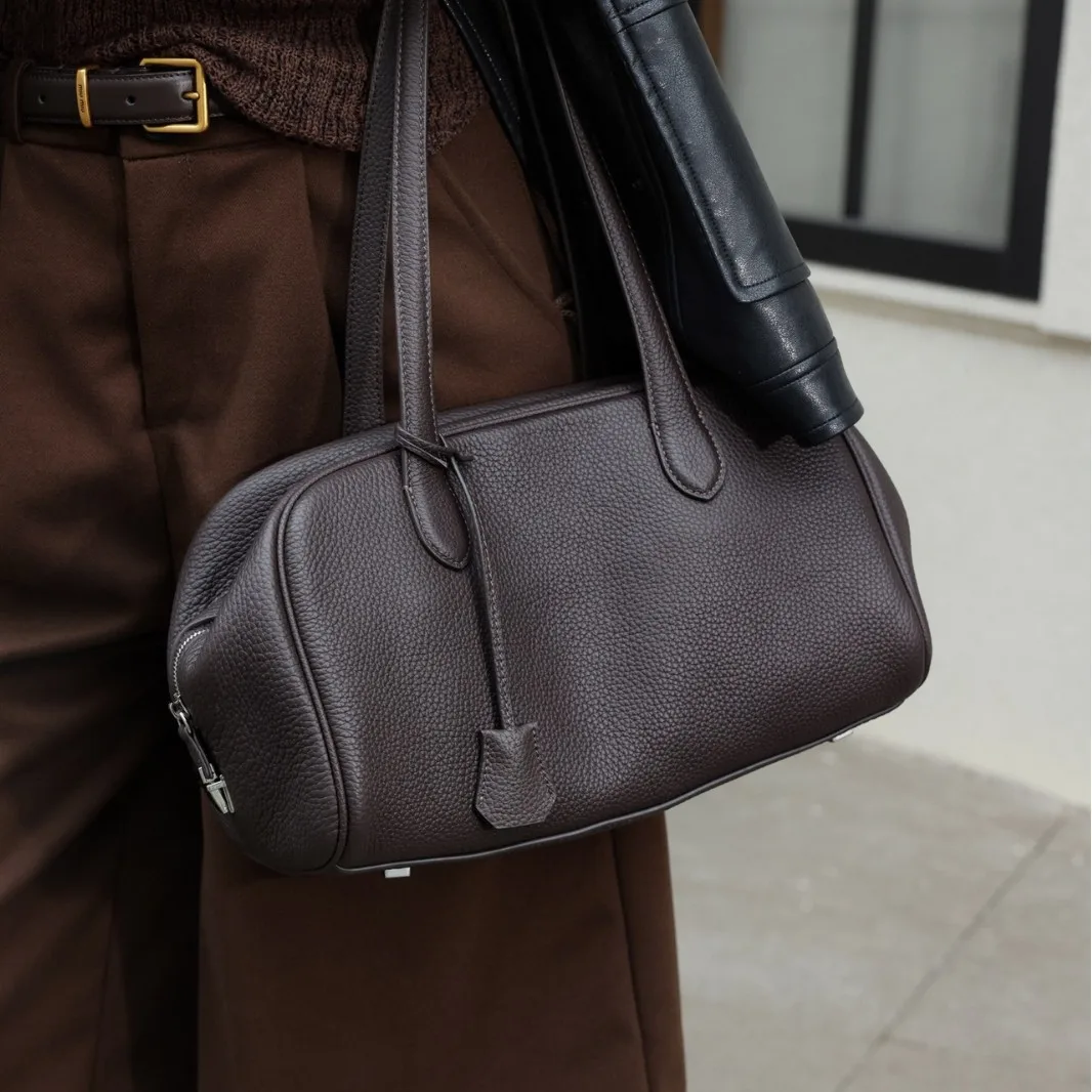 Женская сумка из натуральной кожи Togo First-Layer, модная кожаная сумка-бостон, универсальная трендовая сумка-тоут/сумка-боловка
Женская сумка из натуральной кожи Togo First-Layer, модная кожаная сумка-бостон, универсальная трендовая сумка-тоут/сумка-боловка