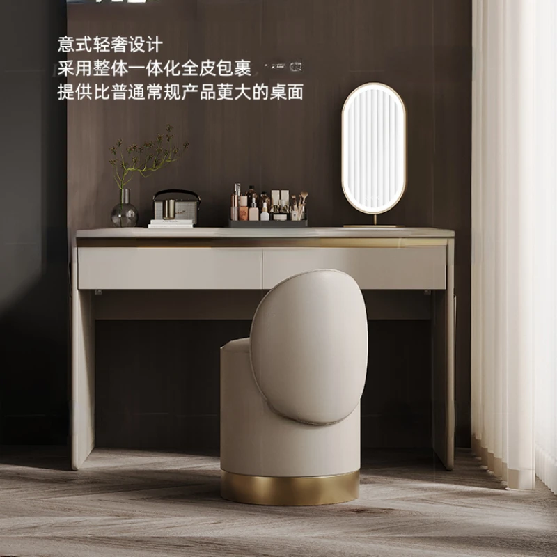 High-grade leather dresser and desk integrated with luxury style
High-grade leather dresser and desk integrated with luxury style