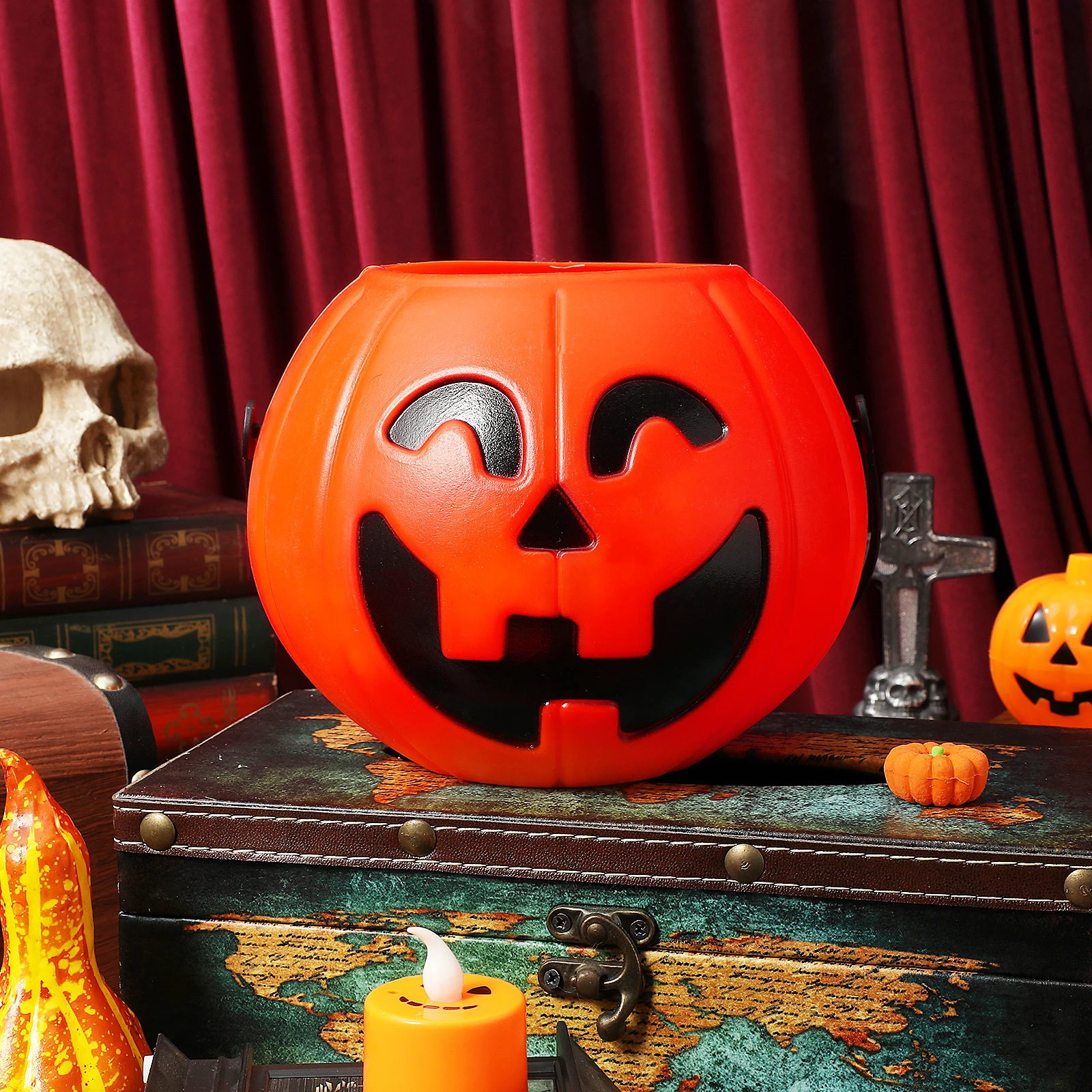 Halloween Pumpkin Bucket Portable Pumpkin Lamp Halloween Horror Ghost Festival adorn Prop candy Jar kids trick or treat Bucket
Halloween Pumpkin Bucket Portable Pumpkin Lamp Halloween Horror Ghost Festival adorn Prop candy Jar kids trick or treat Bucket