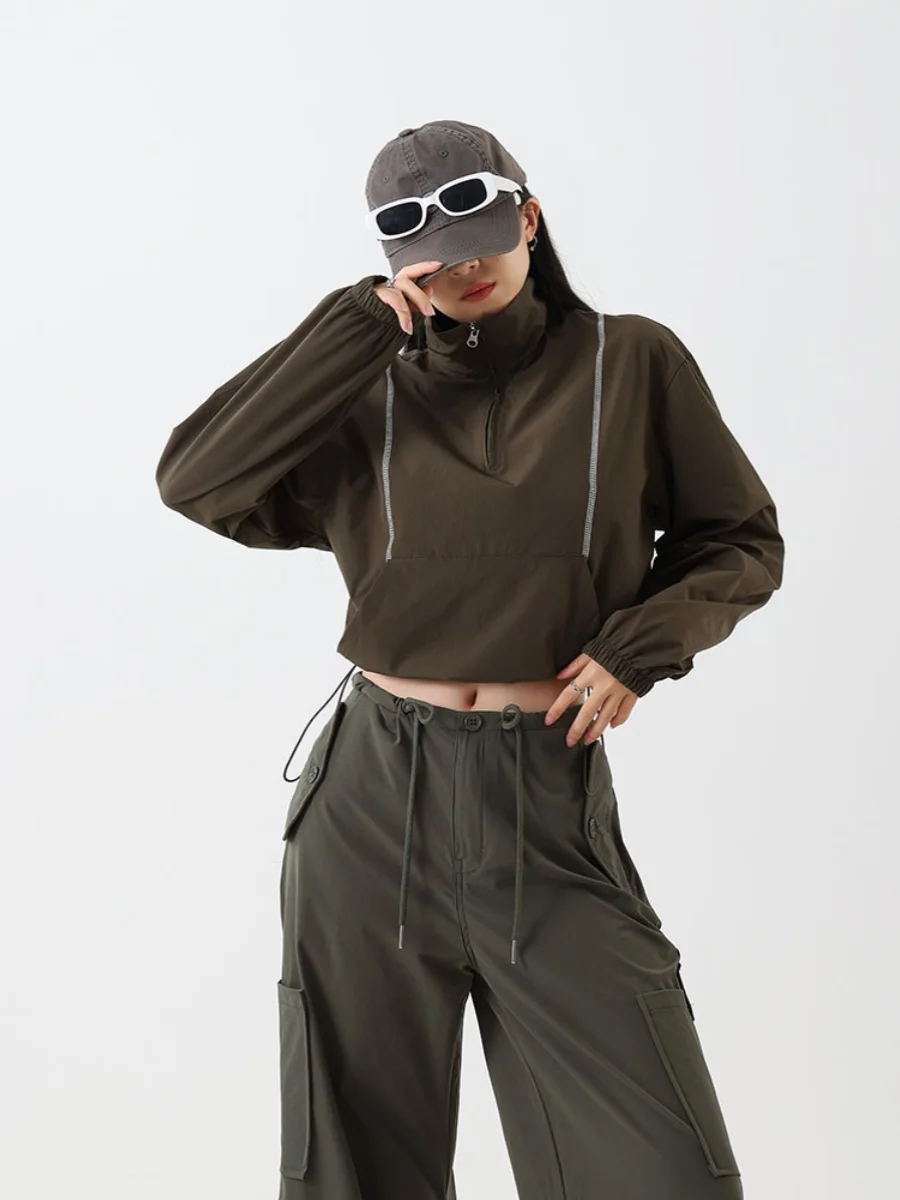 Street Style Hoodie Jacket Zipper Closure Quick Dry Loose Fit Sporty Short American Collar Half Zip Sweatshirt for Trendy Girls
Street Style Hoodie Jacket Zipper Closure Quick Dry Loose Fit Sporty Short American Collar Half Zip Sweatshirt for Trendy Girls