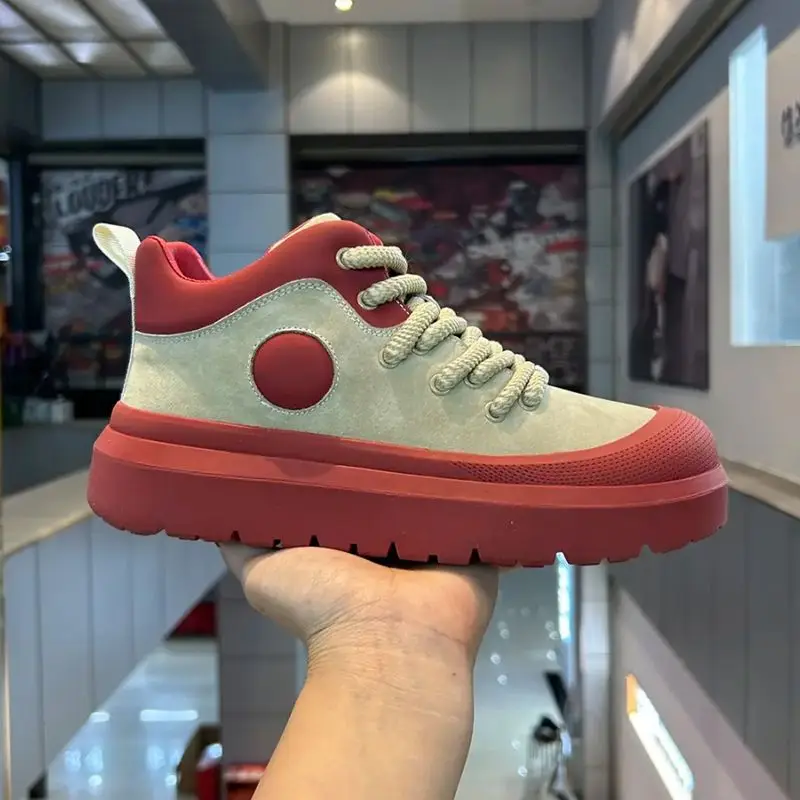 Трендовые мужские высокие туфли на плоской подошве, осенняя роскошная брендовая студенческая кожаная повседневная обувь, уличные нескользящие амортизирующие кроссовки Tenis Masculino
Трендовые мужские высокие туфли на плоской подошве, осенняя роскошная брендовая студенческая кожаная повседневная обувь, уличные нескользящие амортизирующие кроссовки Tenis Masculino