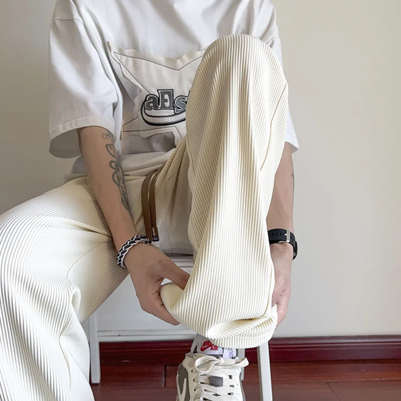Summer Casual Pants Men Fashion Straight Ice Silk Pants Men Streetwear Hip-hop Loose Pleated Pants Mens Beige Trousers M-3XL
Summer Casual Pants Men Fashion Straight Ice Silk Pants Men Streetwear Hip-hop Loose Pleated Pants Mens Beige Trousers M-3XL