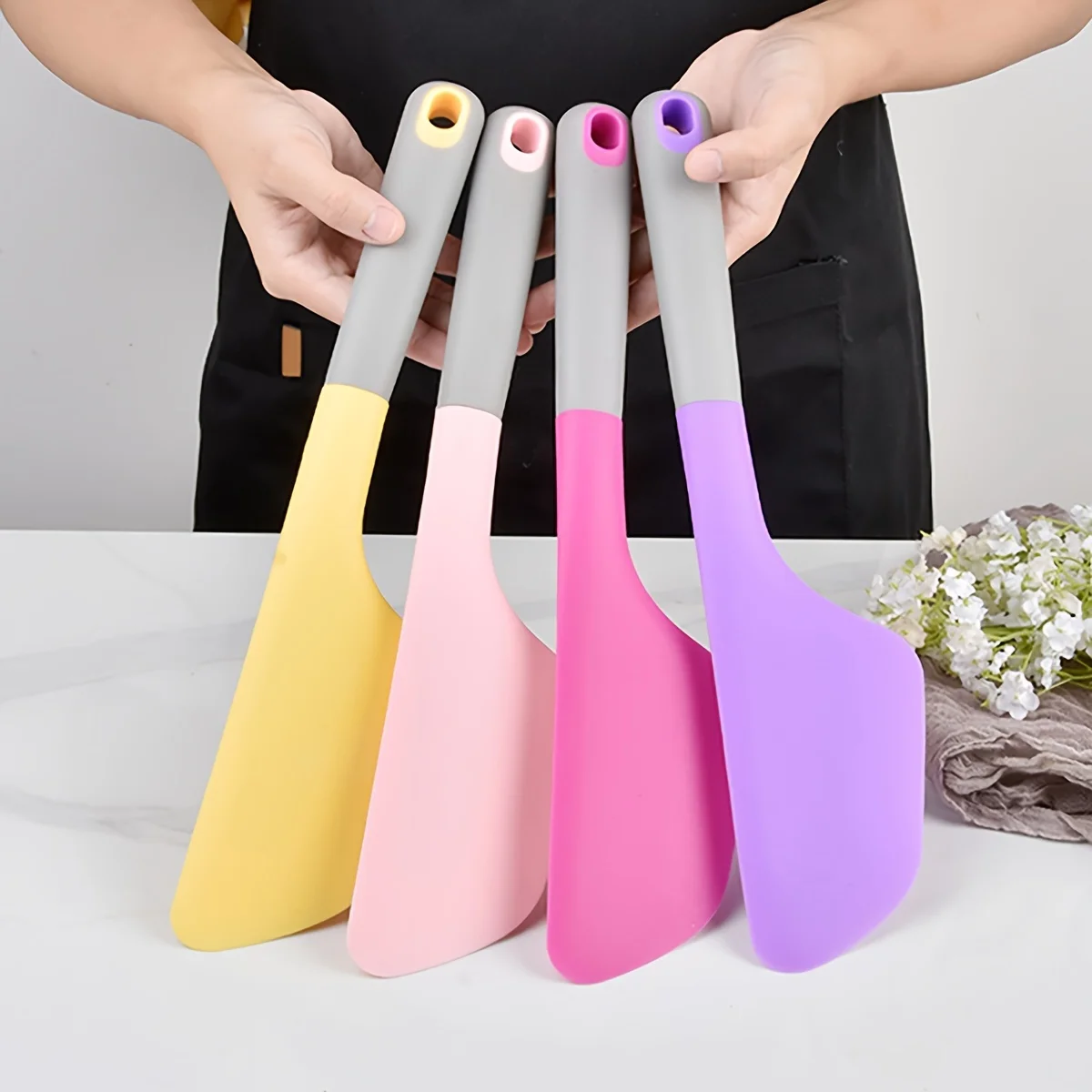Large Silicone Spatula for Baking Cake Decorating Heat-Resistant Kitchen Scraper Tool with Ergonomic Handle Model Cream Frosting
Large Silicone Spatula for Baking Cake Decorating Heat-Resistant Kitchen Scraper Tool with Ergonomic Handle Model Cream Frosting