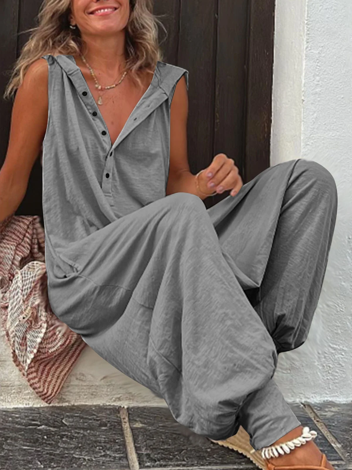 Комбинезон на пуговицах с капюшоном и высокой талией, длинные брюки, уличный комбинезон из полиэстера, повседневный удобный цельный костюм
Комбинезон на пуговицах с капюшоном и высокой талией, длинные брюки, уличный комбинезон из полиэстера, повседневный удобный цельный костюм