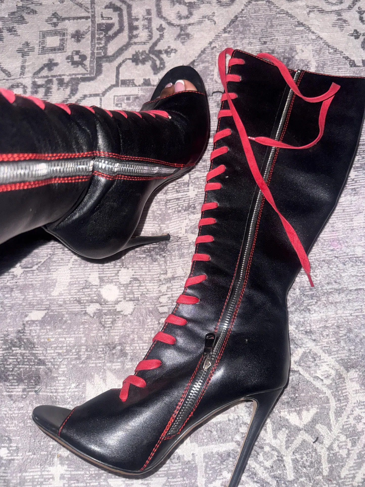 Sexy Peep toe lace up summer knee high boots leather high heels big size black zipper sandal boot 2026 causal dress
Sexy Peep toe lace up summer knee high boots leather high heels big size black zipper sandal boot 2026 causal dress