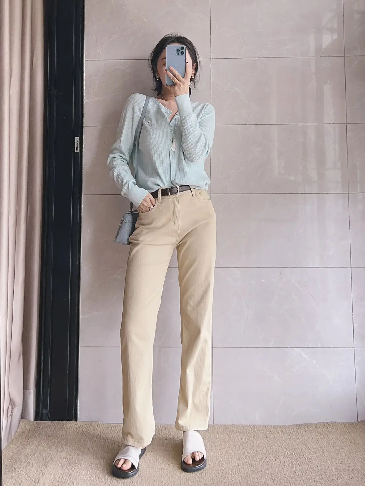 Extra Soft Extra Thin Khaki High Waist Straight Leg Jeans Romantic Princess Babha Spring Ladies High Elasticity Cotton Denim
Extra Soft Extra Thin Khaki High Waist Straight Leg Jeans Romantic Princess Babha Spring Ladies High Elasticity Cotton Denim
