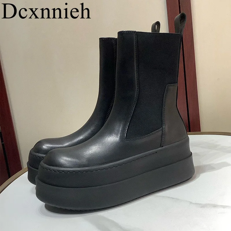 Женские ботинки из натуральной кожи, с круглым носком, на толстой плоской подошве
Женские ботинки из натуральной кожи, с круглым носком, на толстой плоской подошве