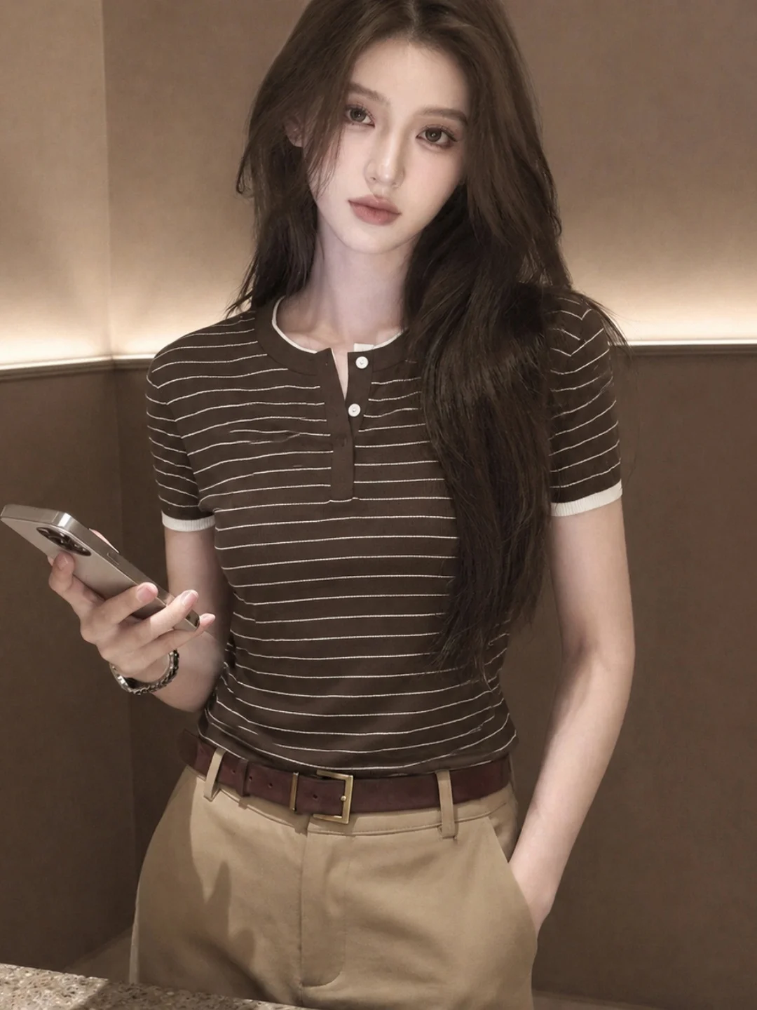 Slim Fit Knitted Ice Silk Stripe Short Sleeve T-Shirt Retro Commute Style Versatile Summer Fashionable Top for Women
Slim Fit Knitted Ice Silk Stripe Short Sleeve T-Shirt Retro Commute Style Versatile Summer Fashionable Top for Women
