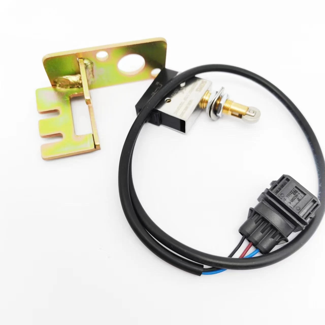 Micro switch 0009733057 Forklift spare parts Lindes forklift accessories Electrical spare parts
Micro switch 0009733057 Forklift spare parts Lindes forklift accessories Electrical spare parts