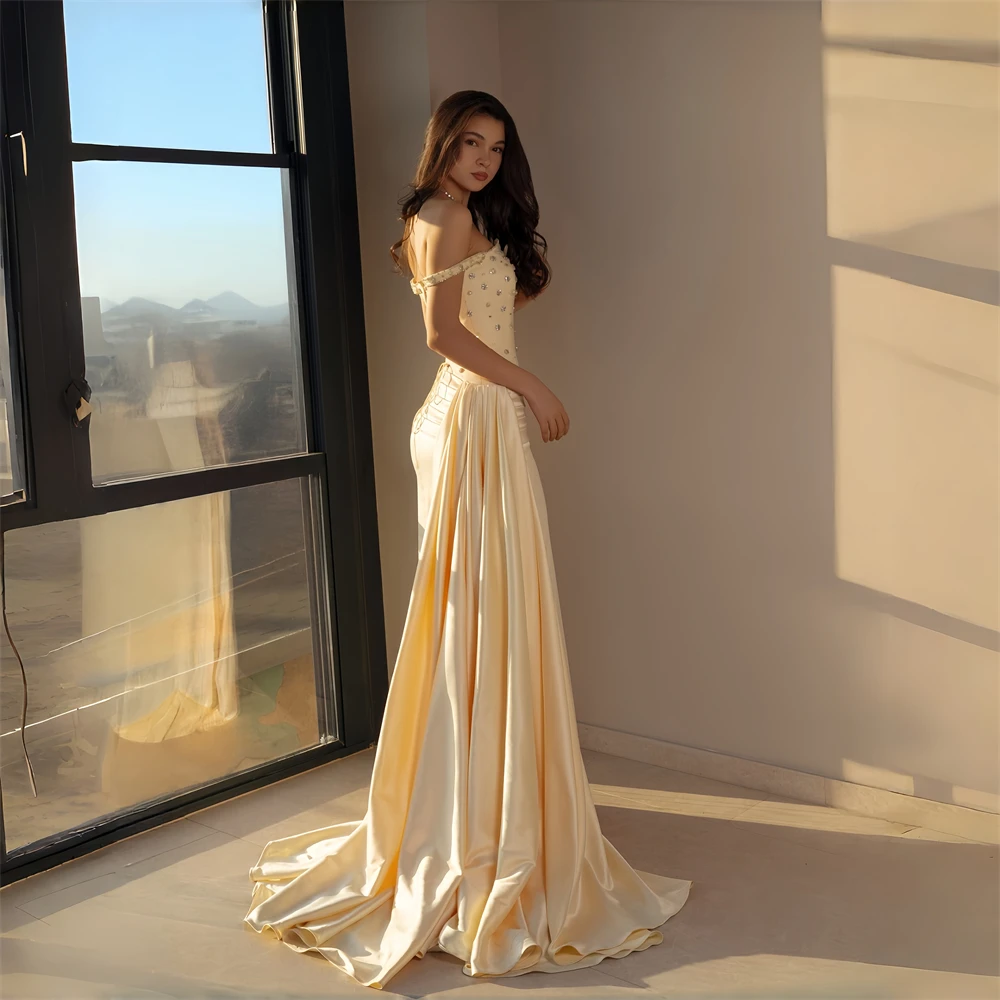 Customized Yellow Diamonds Side Tail Prom Dress Off The Shoulder Pleated vestidos de noche Mermaid Floor-Length Formal
Customized Yellow Diamonds Side Tail Prom Dress Off The Shoulder Pleated vestidos de noche Mermaid Floor-Length Formal