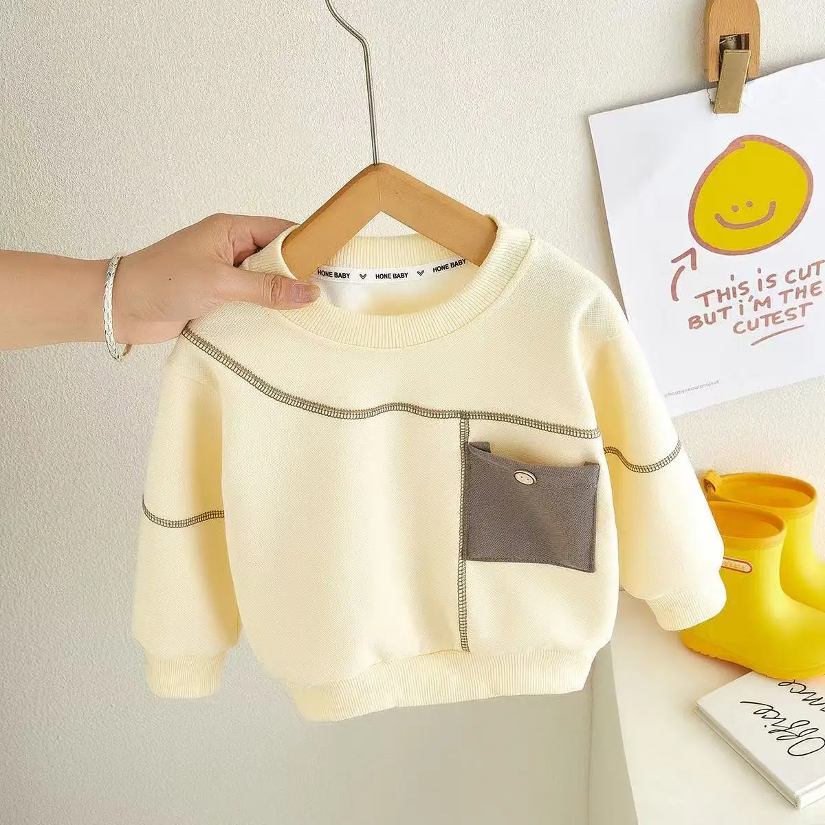 Spring and Autumn Children's Sweater 2026New Long sleeved Top for Boys Small and Medium Sized Children's Outwear Bottom for Baby
Spring and Autumn Children's Sweater 2026New Long sleeved Top for Boys Small and Medium Sized Children's Outwear Bottom for Baby