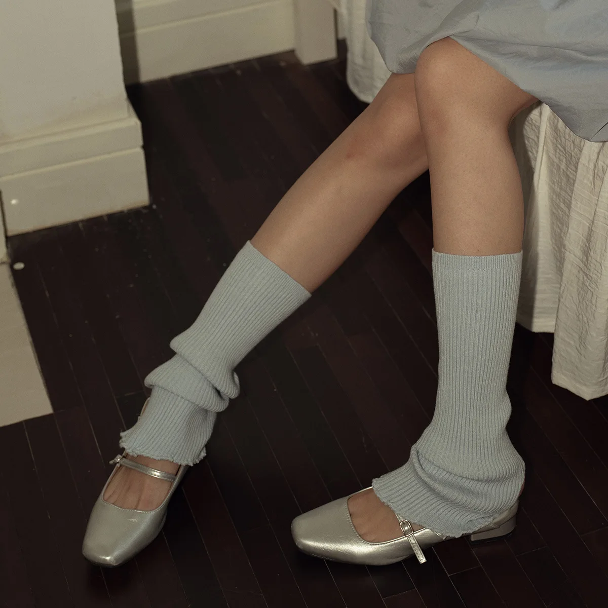 Soft Knit Scrunched Socks with Lace Trim, Warm Ballet Style Leg Warmers for Girls,Pure Color Ankle Socks for Winter Fall Outfits
Soft Knit Scrunched Socks with Lace Trim, Warm Ballet Style Leg Warmers for Girls,Pure Color Ankle Socks for Winter Fall Outfits