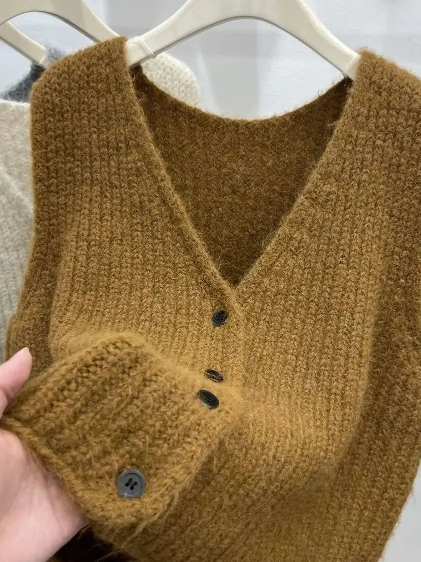 V-Ne Svel Knitted Sweater Pure Color Faionable Vest Anti-Aging Open Cardigan Top for Women New Arrival Autumn
V-Ne Svel Knitted Sweater Pure Color Faionable Vest Anti-Aging Open Cardigan Top for Women New Arrival Autumn