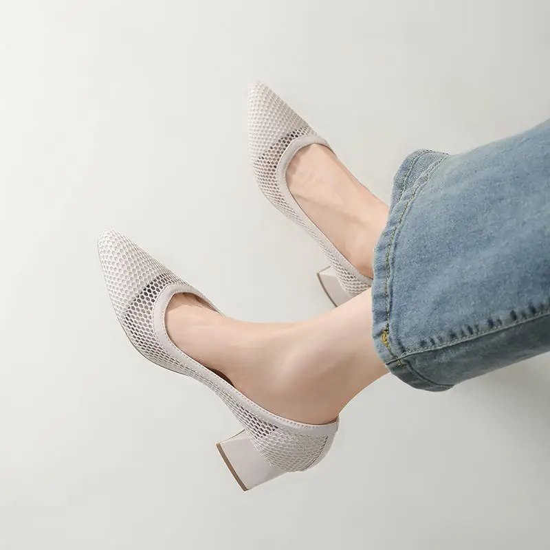 ORCHALISA 2025: повседневные женские туфли-лодочки с острым носком на блочном каблуке 5,5 см, летняя повседневная обувь без шнуровки с дышащей сеткой, большой размер 41 42 43
ORCHALISA 2025: повседневные женские туфли-лодочки с острым носком на блочном каблуке 5,5 см, летняя повседневная обувь без шнуровки с дышащей сеткой, большой размер 41 42 43