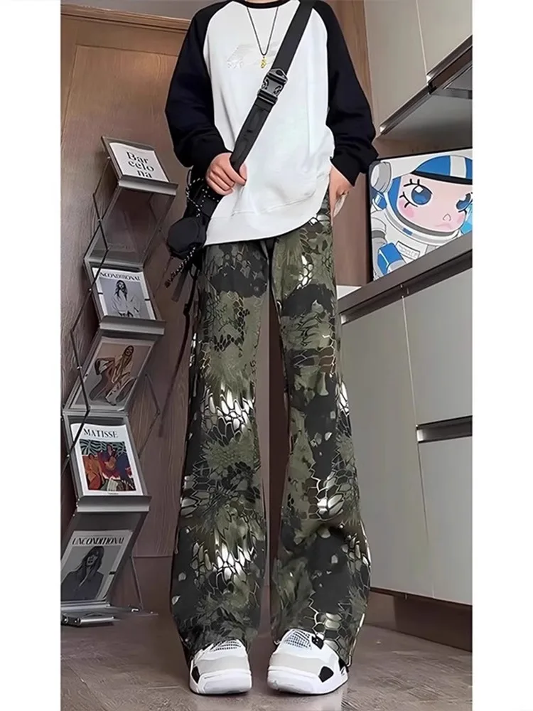Camouflage Snake Skin Curved Knife Design Men's Jeans Low Waist Straight Leg Long Trousers Trendy Brand Faionable Streetwear
Camouflage Snake Skin Curved Knife Design Men's Jeans Low Waist Straight Leg Long Trousers Trendy Brand Faionable Streetwear