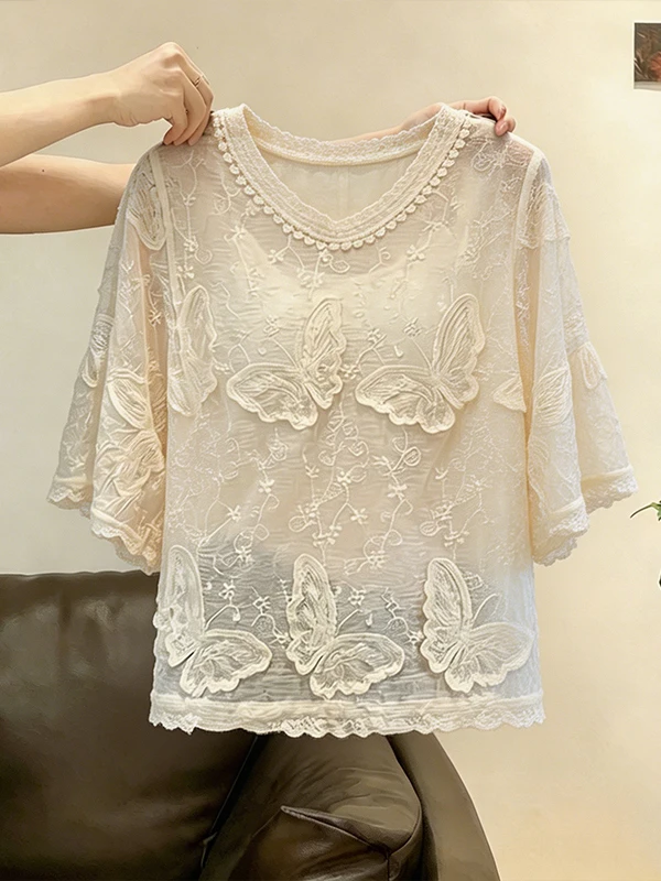 Bohemian Embroidered Lace Shirt Women's Summer New Casual Design Batwing Sleeve Top Large Size Korean Style Loose Fit Breatha...
Bohemian Embroidered Lace Shirt Women's Summer New Casual Design Batwing Sleeve Top Large Size Korean Style Loose Fit Breatha...