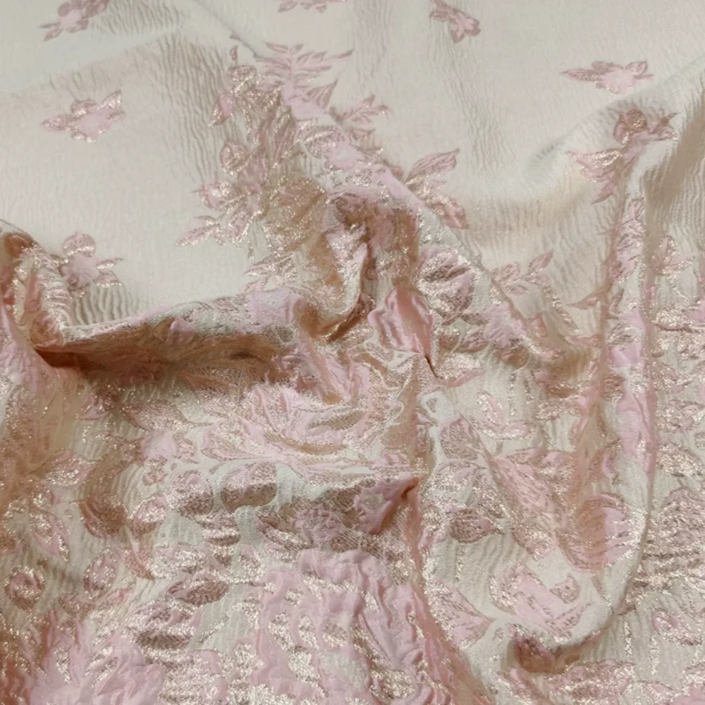 Metal Wire Jacquard Brocade Fabric Fashion Soft Dress Clothing Suit Color Woven Fabrics Cloth Diy Sewing Material
Metal Wire Jacquard Brocade Fabric Fashion Soft Dress Clothing Suit Color Woven Fabrics Cloth Diy Sewing Material