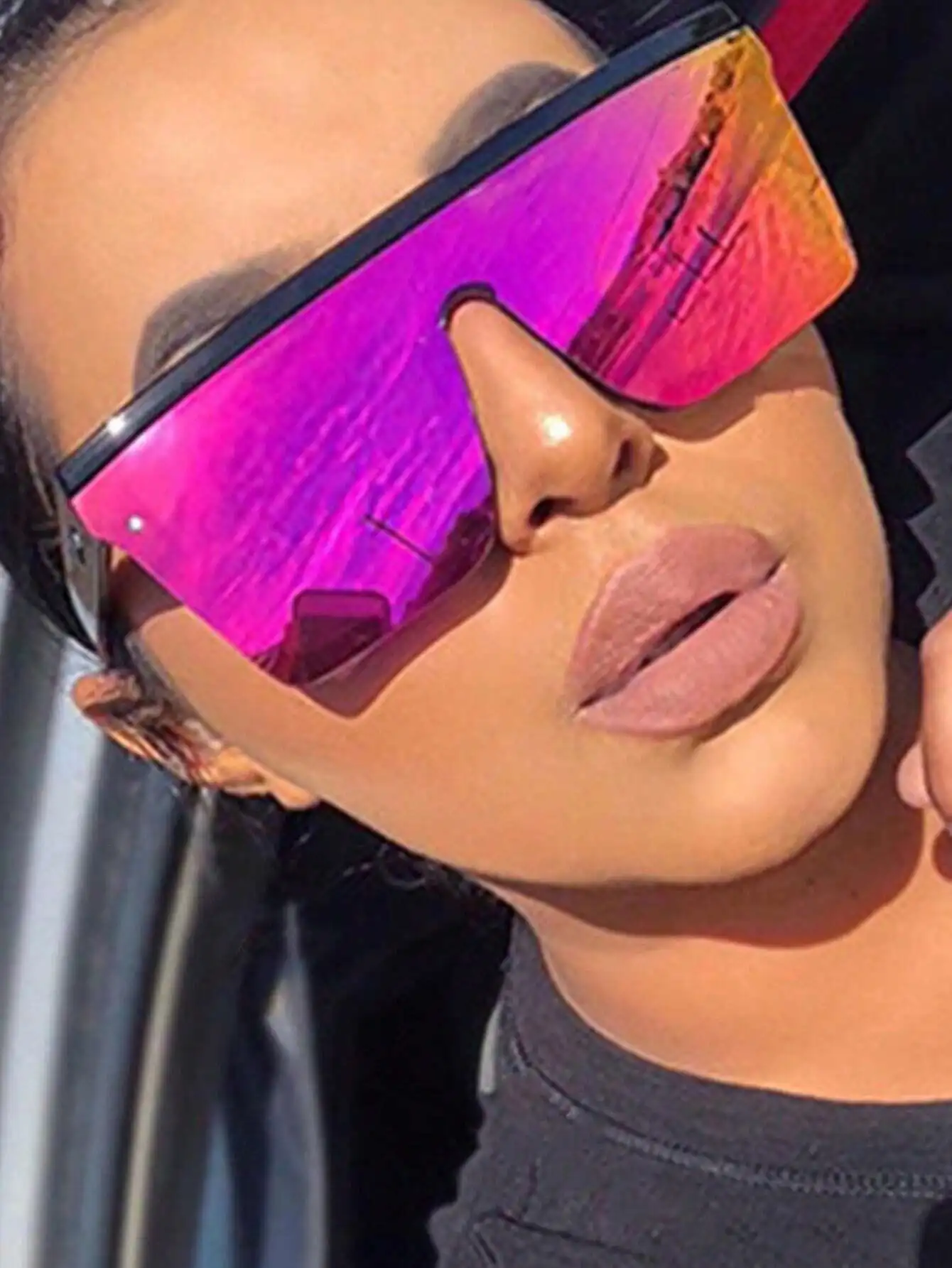 Unisex Rimless Mirrored Glasses 1Pc Large Square Frame With Rivet Design Shield Shape Stylish Shades for Travel Beach Party Street Wear & Gifting
Unisex Rimless Mirrored Glasses 1Pc Large Square Frame With Rivet Design Shield Shape Stylish Shades for Travel Beach Party Street Wear & Gifting