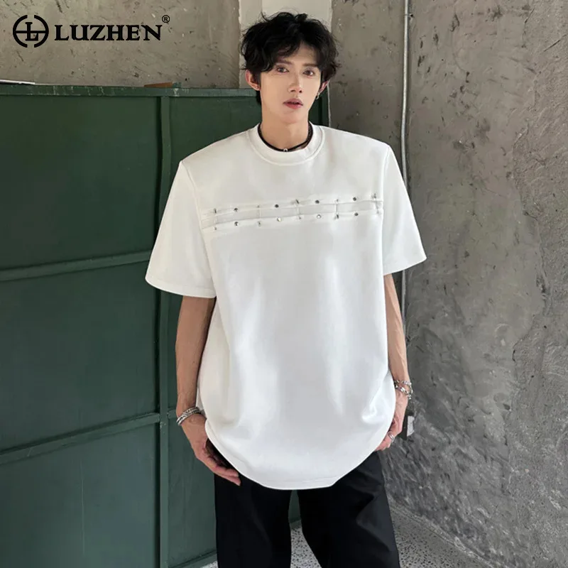 LUZHEN Original Rivet Metal Pin Decorate Patchwork Design Short Sleeve T-shirts Men's 2025 Summer Shoulder Pad Male Tops JY3077
LUZHEN Original Rivet Metal Pin Decorate Patchwork Design Short Sleeve T-shirts Men's 2025 Summer Shoulder Pad Male Tops JY3077