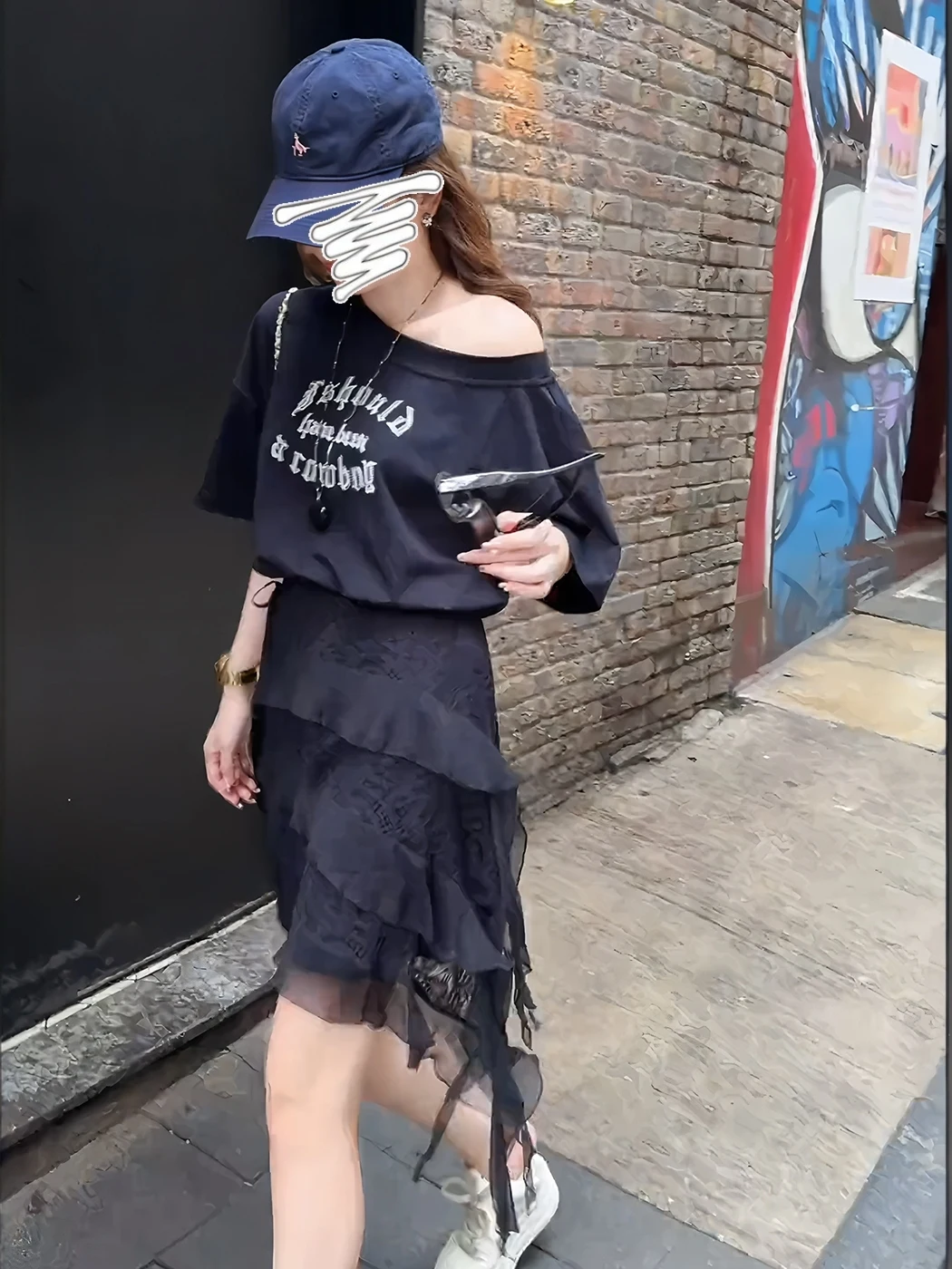 Korean Style Summer New Lace Letter Print Short Sleeve T-shirt Dress Two-Piece Set Women's Fashion Casual Wear Midi Skirt
Korean Style Summer New Lace Letter Print Short Sleeve T-shirt Dress Two-Piece Set Women's Fashion Casual Wear Midi Skirt
