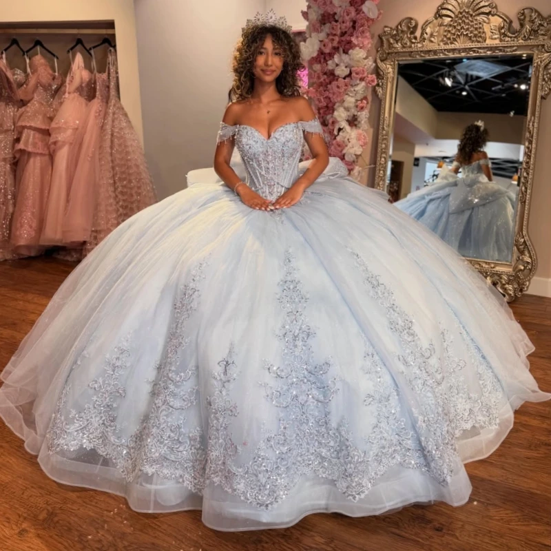 Sky Blue shiny Ball Gown Quinceanera Dresses Applique Lace Beading Crystal Bow Tiered Tull Corset Off The Shoulder sweet 16 dres
Sky Blue shiny Ball Gown Quinceanera Dresses Applique Lace Beading Crystal Bow Tiered Tull Corset Off The Shoulder sweet 16 dres