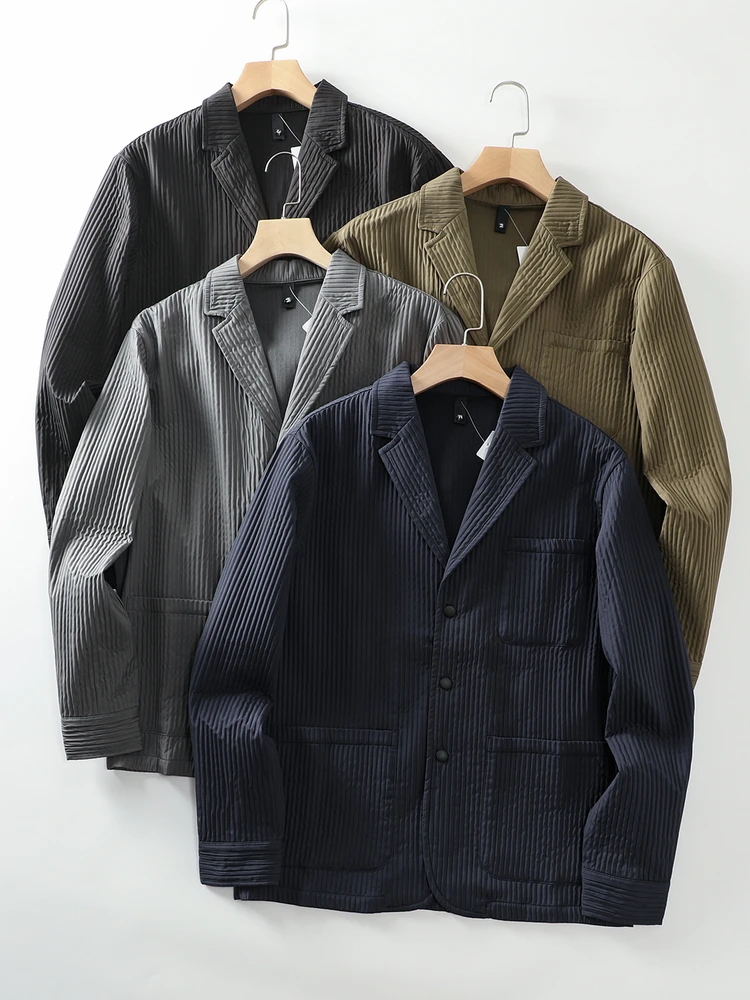 Мужской повседневный пиджак из ткани с улучшенной плиссированной текстурой, не мнущийся, осенняя новинка, приталенный крой, городской стиль
Мужской повседневный пиджак из ткани с улучшенной плиссированной текстурой, не мнущийся, осенняя новинка, приталенный крой, городской стиль