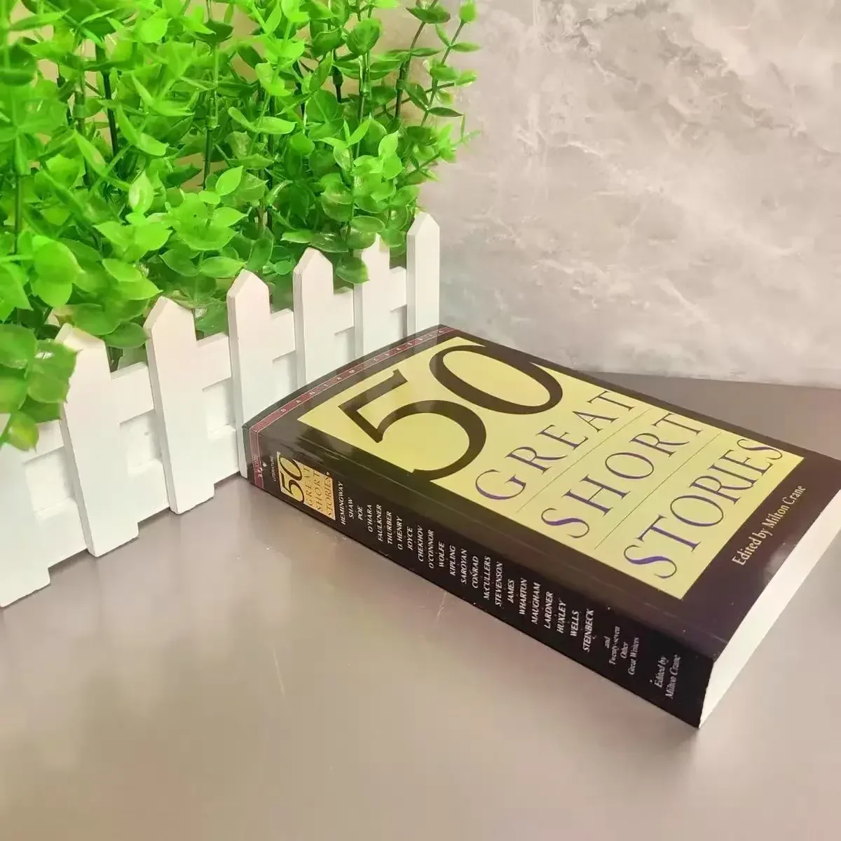 50-ибранная книга Short Stories Classic English Version Fifty Great Short Stories в мягкой обложке на английском языке
50-ибранная книга Short Stories Classic English Version Fifty Great Short Stories в мягкой обложке на английском языке