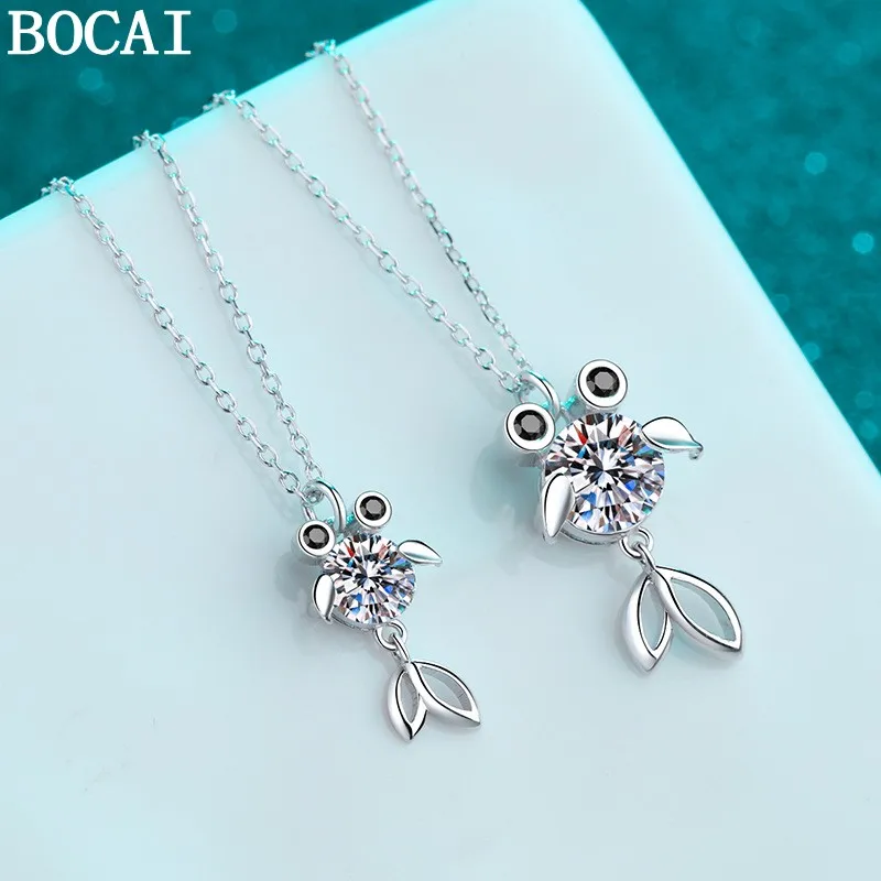 BOCAI New 0.3ct Moissanite S925 Sterling Silver Fashionable Personality Small Goldfish Pendant Women's Selected Gift
BOCAI New 0.3ct Moissanite S925 Sterling Silver Fashionable Personality Small Goldfish Pendant Women's Selected Gift