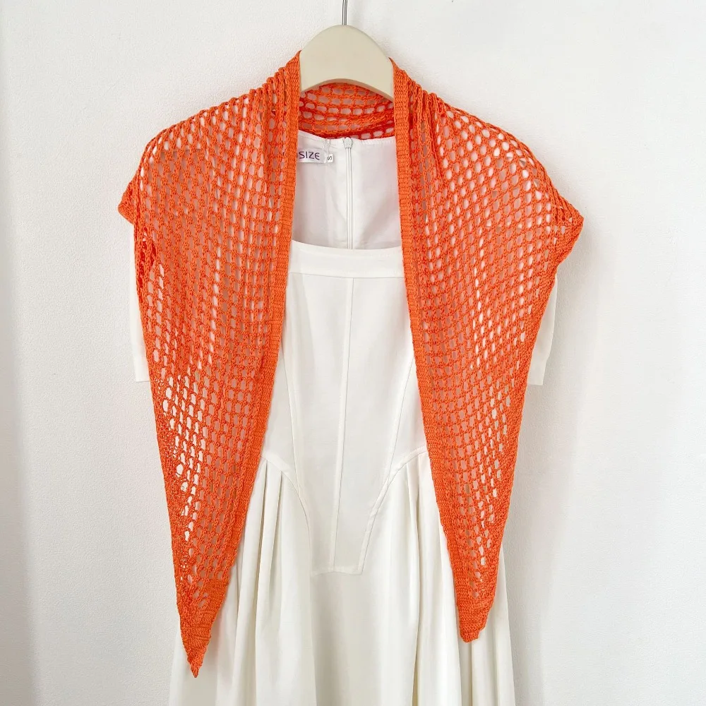 Retro Solid Color Triangular Shawl Bohemian Korean Silk Scarf Headband Y2K Waist Belt Scarf Female
Retro Solid Color Triangular Shawl Bohemian Korean Silk Scarf Headband Y2K Waist Belt Scarf Female