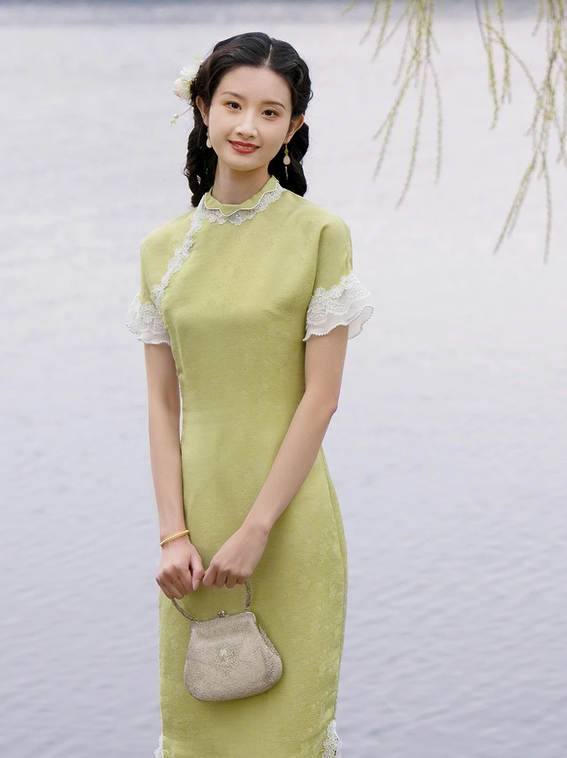 een Ele New Retro Chinese Sle Long Qipao Dr Floral Collar Slim Fit Summer Young Girl's Dr Traditional Meeting M...
een Ele New Retro Chinese Sle Long Qipao Dr Floral Collar Slim Fit Summer Young Girl's Dr Traditional Meeting M...