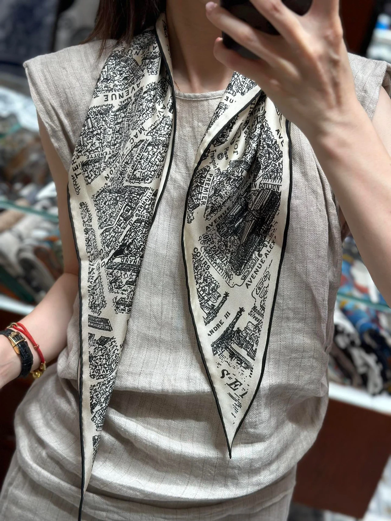 Paris Map Commuter Faion Montaigne Boulevard Print Silk Wool Scarf Silk Diamond ape Scarf Versatile Geometric Pa...
Paris Map Commuter Faion Montaigne Boulevard Print Silk Wool Scarf Silk Diamond ape Scarf Versatile Geometric Pa...