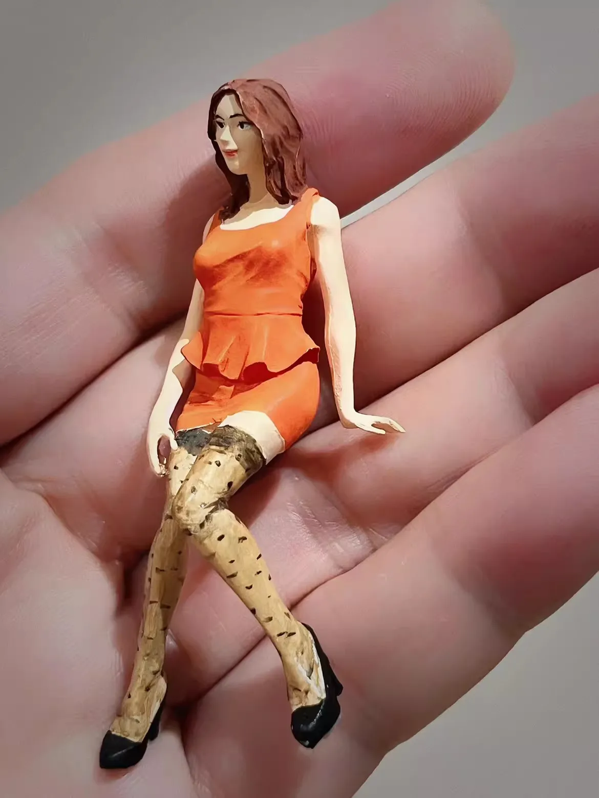 Mini Dolls 1/24 Sexy Lady Girl Female Figure Car Model Scene Props Creative Photography GK Hand Painted DIY Gift Toy Collection
Mini Dolls 1/24 Sexy Lady Girl Female Figure Car Model Scene Props Creative Photography GK Hand Painted DIY Gift Toy Collection