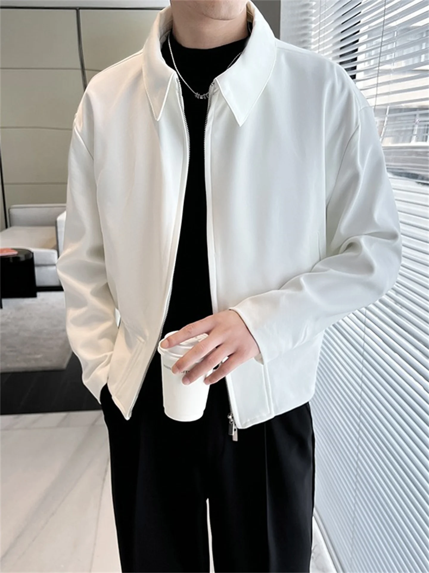 Korean Minimalist Fold-Down Collar Men's Short Administrative Jacket Spring Commute Versatile High-End Feel CleanFit Outerwear
Korean Minimalist Fold-Down Collar Men's Short Administrative Jacket Spring Commute Versatile High-End Feel CleanFit Outerwear