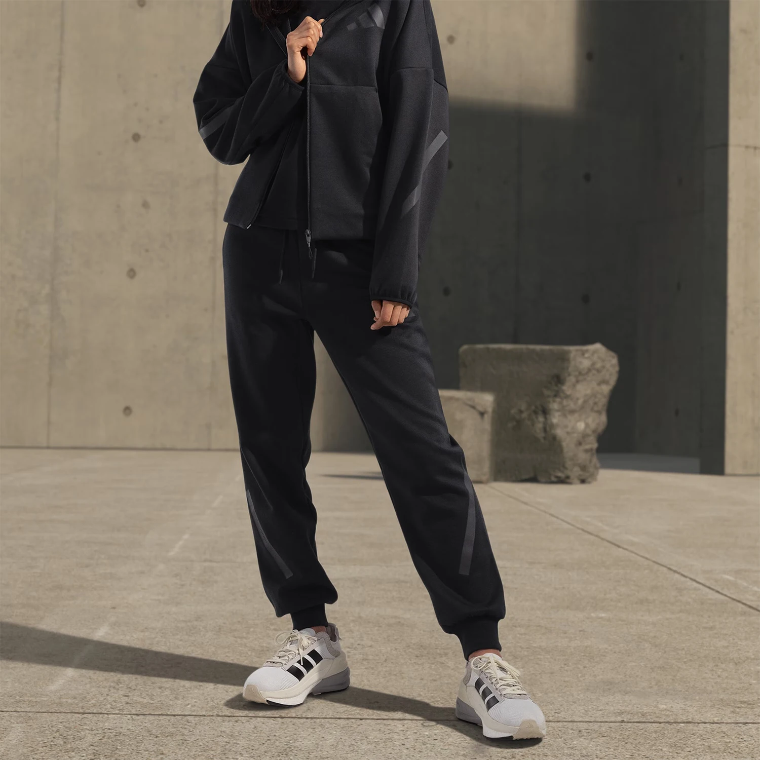 Adidas Official Authentic W Z.N.E. PT Женские тренировочные трикотажные брюки JE7842
Adidas Official Authentic W Z.N.E. PT Женские тренировочные трикотажные брюки JE7842