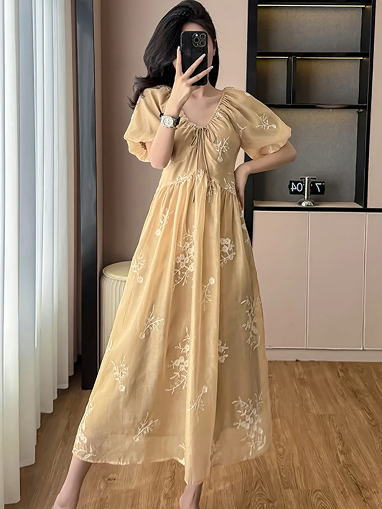 Women Fashion Embroidery Floral Puff Sleeve Long Dress Summer Elegant Bow V-Neck Dress 2025 Korean Bodycon Festival Party Dress
Women Fashion Embroidery Floral Puff Sleeve Long Dress Summer Elegant Bow V-Neck Dress 2025 Korean Bodycon Festival Party Dress