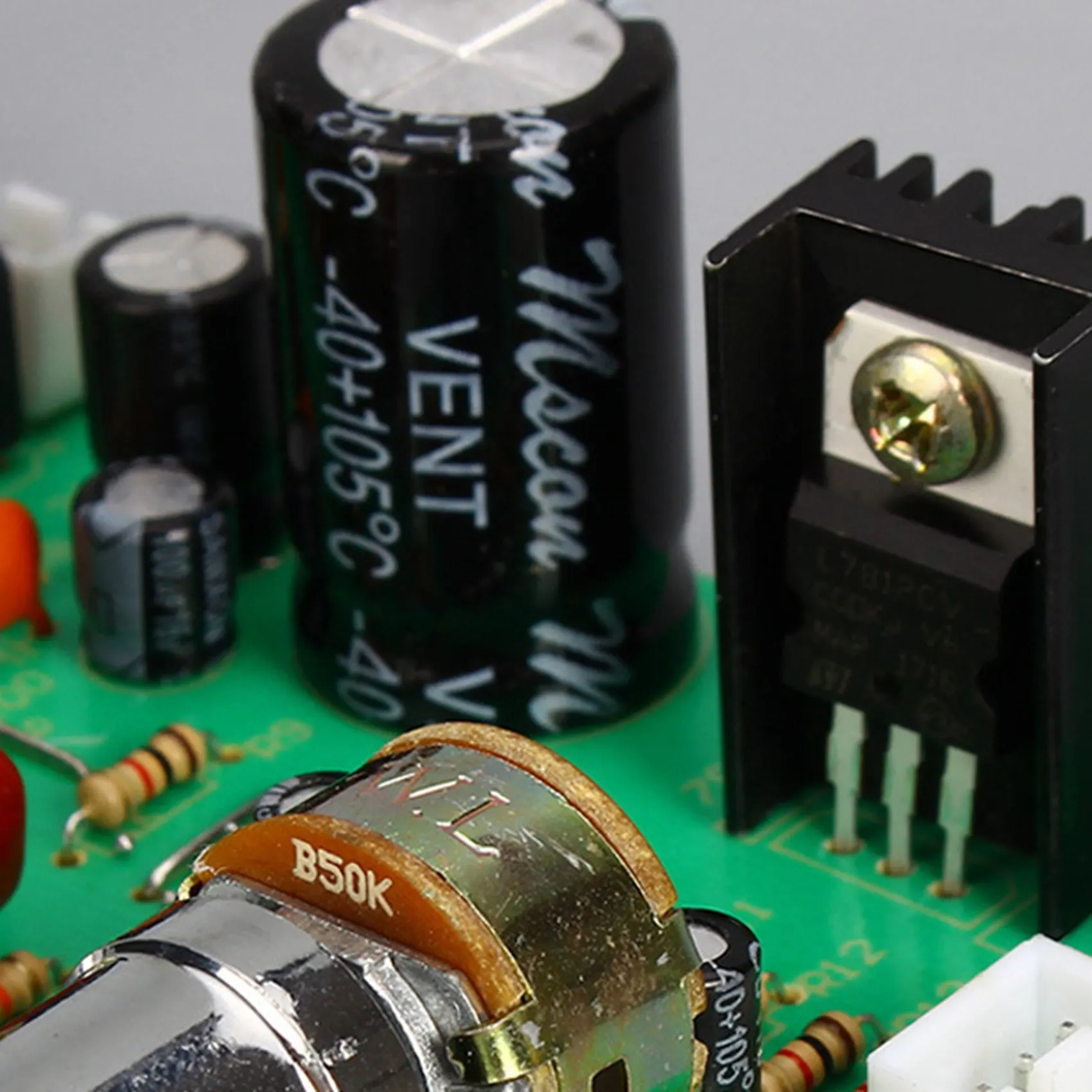 Efficient 2X 12V NE4558 HIFI Preamp Tone Board Bass Treble Volume Control Pre-Amplifier Board
Efficient 2X 12V NE4558 HIFI Preamp Tone Board Bass Treble Volume Control Pre-Amplifier Board