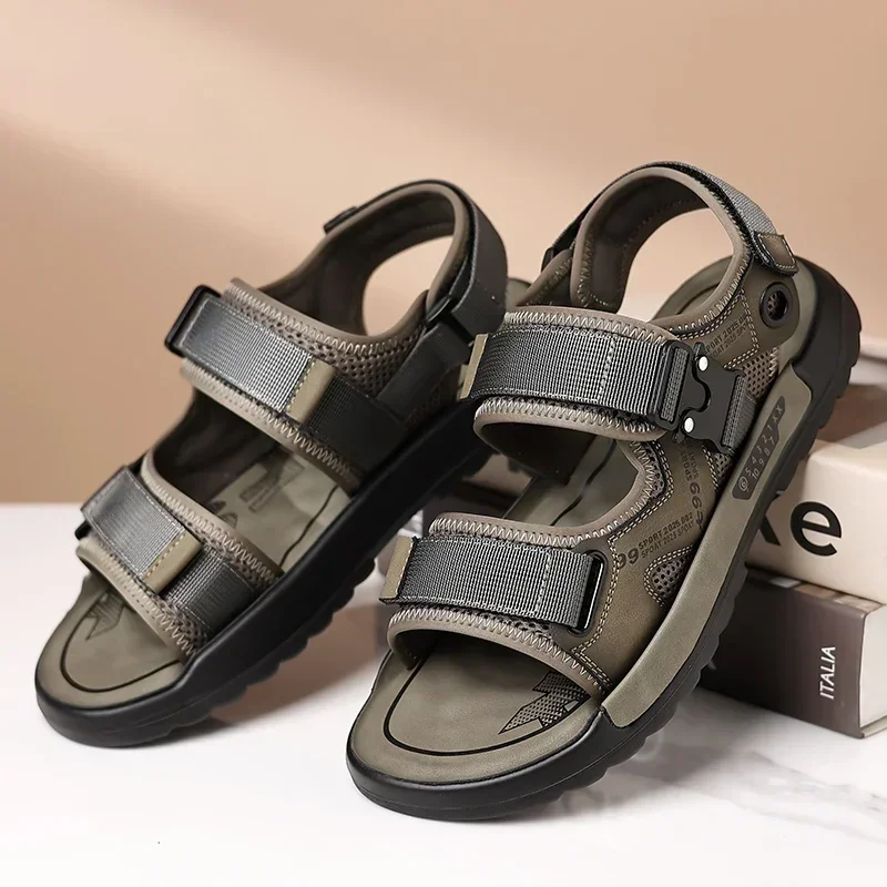 Fashion Antiskid Outdoor Sandals Man Beach Classic Flats Breathable Men's Summer Walking Shoes Luxurious Men All-match Sandals
Fashion Antiskid Outdoor Sandals Man Beach Classic Flats Breathable Men's Summer Walking Shoes Luxurious Men All-match Sandals