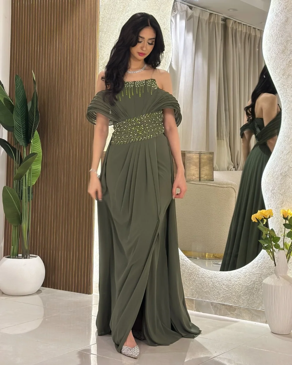 Customized Exquisite Chiffon Pleat Sequined Straight Off-the-shoulder Long Bespoke Occasion Evening Dresses Fashion
Customized Exquisite Chiffon Pleat Sequined Straight Off-the-shoulder Long Bespoke Occasion Evening Dresses Fashion