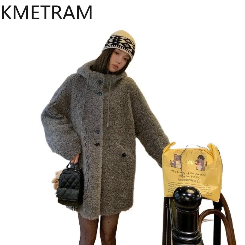 KMETRAM 100% Real Wool Jackets Women Hooded Mid-Length Sheep Shearing Jacket 78cm Warm Winter Fur Coat Woman Clothes 2026 casaco
KMETRAM 100% Real Wool Jackets Women Hooded Mid-Length Sheep Shearing Jacket 78cm Warm Winter Fur Coat Woman Clothes 2026 casaco