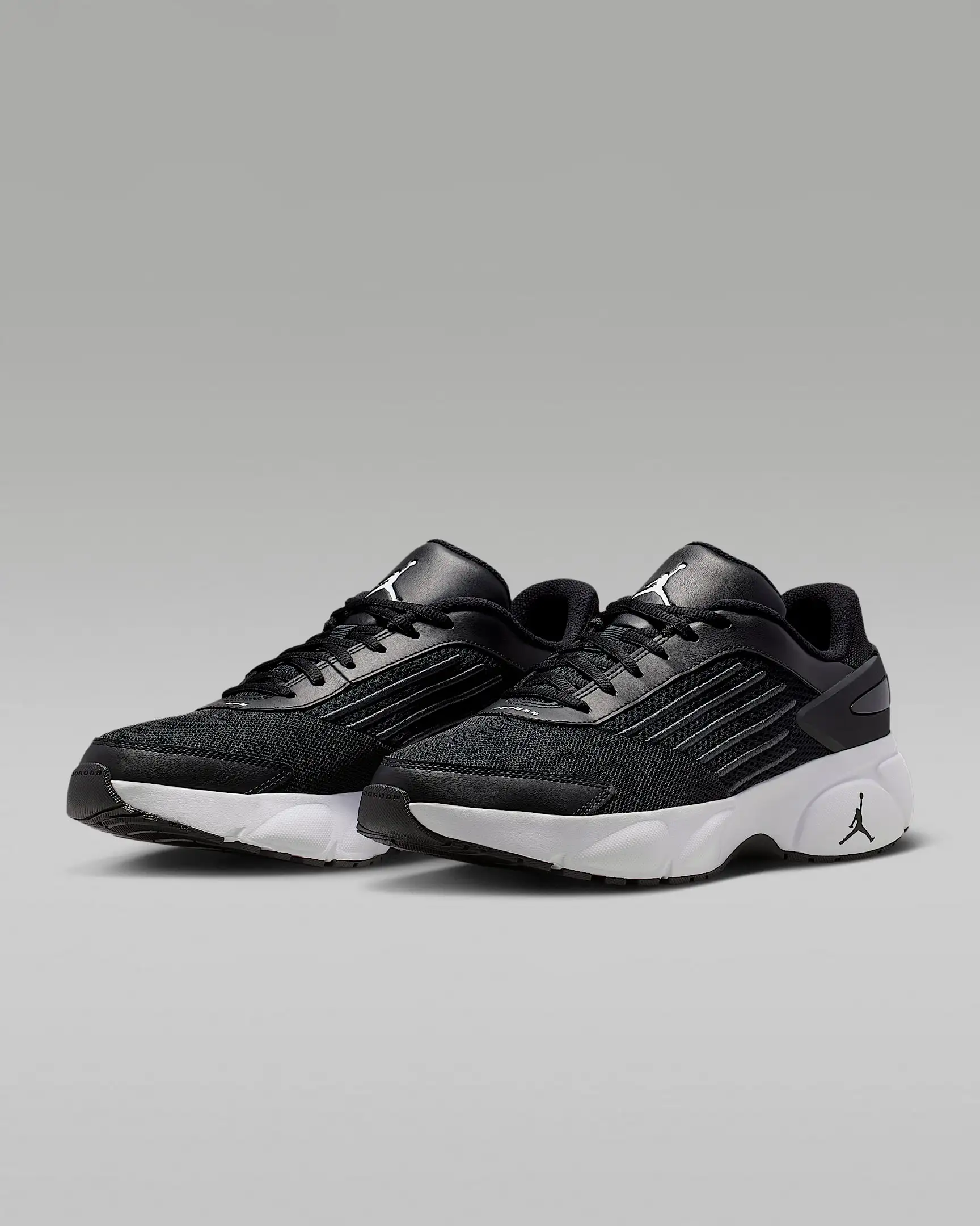 Jordan Trunner Flow Men's Athletic Shoes IO2091-003
Jordan Trunner Flow Men's Athletic Shoes IO2091-003