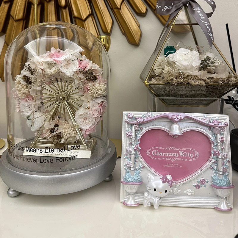 Hello Kitty Kawaii Charmmy Decorative Flower Retro Photo Frame Wedding Home Ornament Desktop Photo Frame Festivals Gifts
Hello Kitty Kawaii Charmmy Decorative Flower Retro Photo Frame Wedding Home Ornament Desktop Photo Frame Festivals Gifts